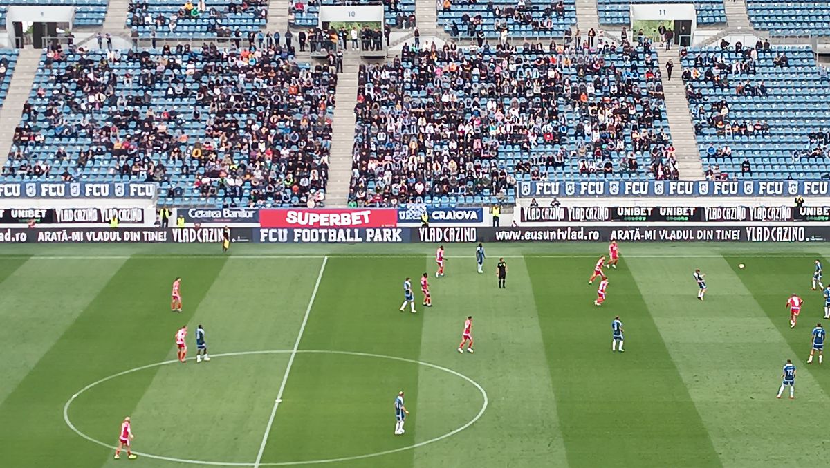 FCU Craiova - Dinamo, imagini de meci