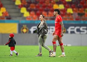 Imagini speciale pe Arena Națională » Cum au sărbătorit cei de la FCSB, în frunte cu Florinel Coman, alături de cei 45.000 de spectatori