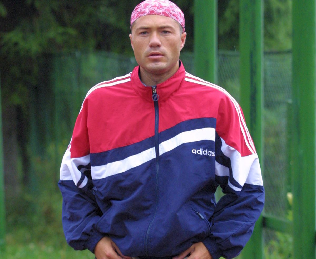 Cobra #50 » Geniul rebel Adrian Ilie a împlinit 50 de ani. Fotografii spectaculoase, dezvăluiri și regrete: „Publicul mă venera... E cea mai mare greșeală a carierei mele”