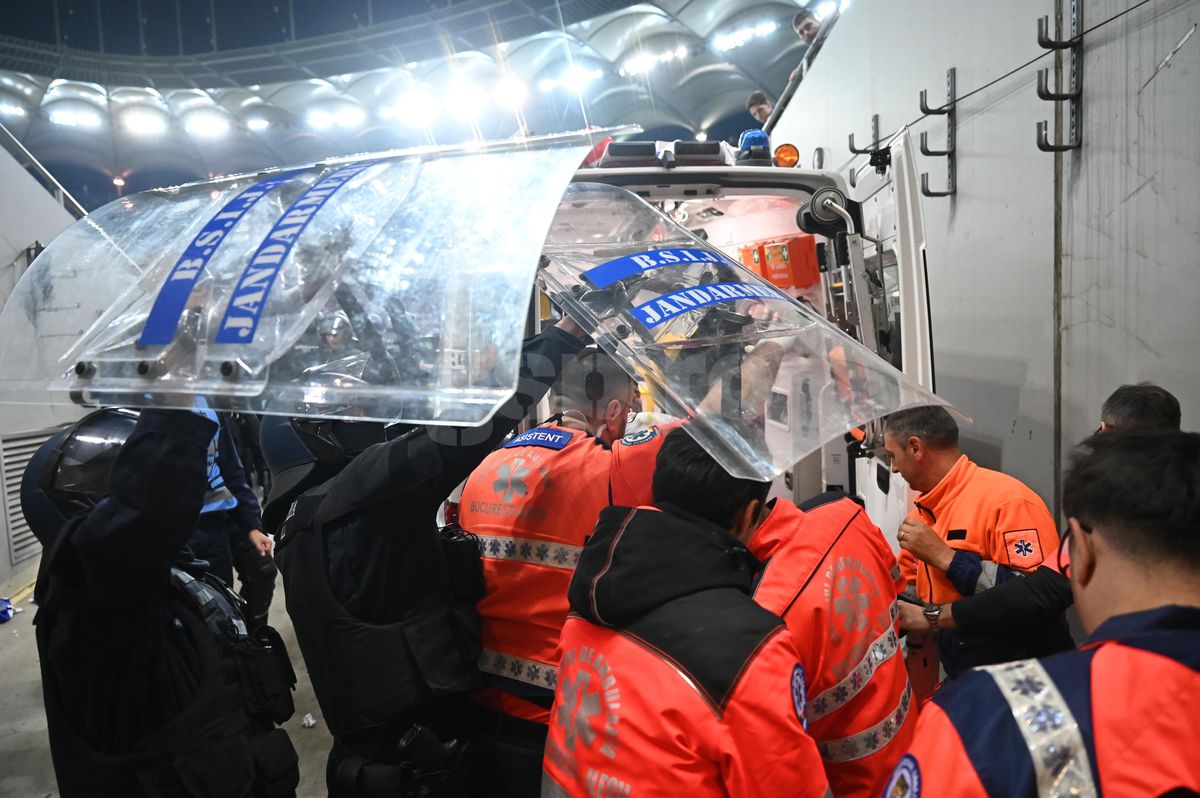 Scene revoltătoare pe Arena Națională » Jandarmii, nevoiți să intervină cu scuturile în momentul accidentării lui Hromada