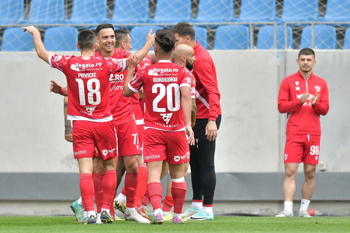 Notele GSP, după FCU Craiova - Dinamo 1-1 » Doi antrenori cu lipsuri mari și un MVP surpriză