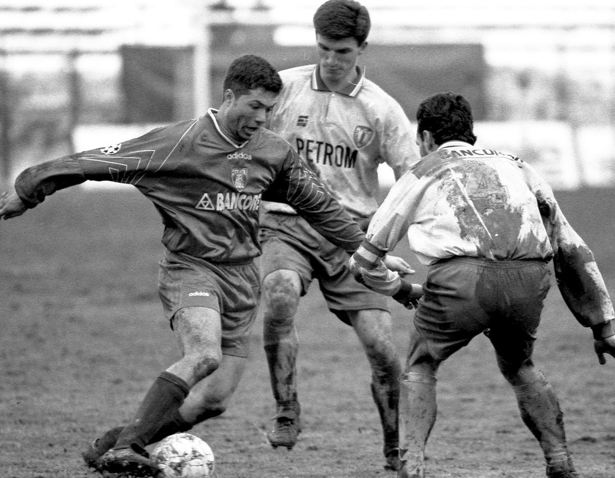 Cobra #50 » Geniul rebel Adrian Ilie a împlinit 50 de ani. Fotografii spectaculoase, dezvăluiri și regrete: „Publicul mă venera... E cea mai mare greșeală a carierei mele”