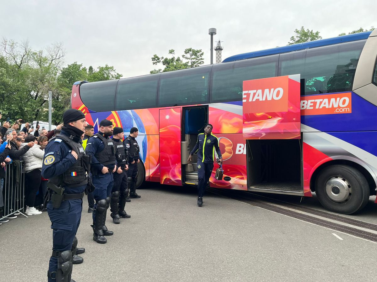 Imagini dinainte de FCSB - Rapid
