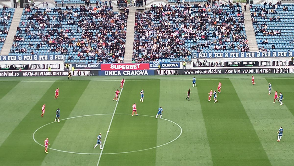 FCU Craiova - Dinamo, imagini de meci