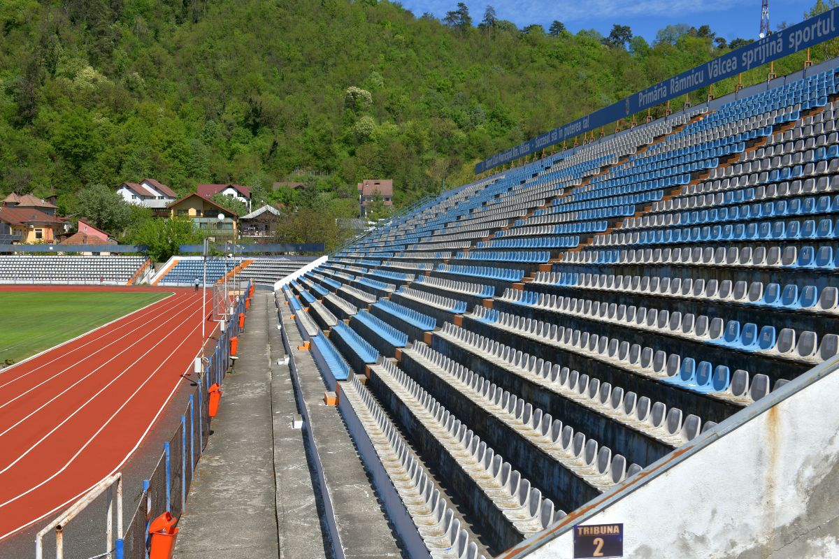 În urmă cu 5 ani, primarul promitea aici un stadion ultramodern » Cum arată azi arena de 12.000 de locuri din provincie: imaginile surprinse de GSP