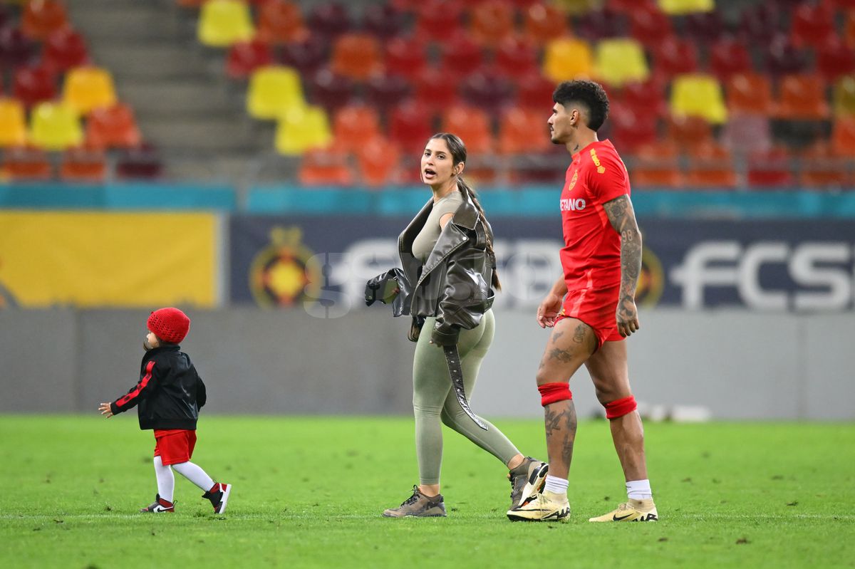 Imagini speciale pe Arena Națională » Cum au sărbătorit cei de la FCSB, în frunte cu Florinel Coman, alături de cei 45.000 de spectatori