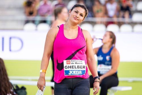 Bianca Ghelber (33 de ani) a obținut calificarea la Jocurile Olimpice de la Paris, în proba de aruncarea ciocanului.
