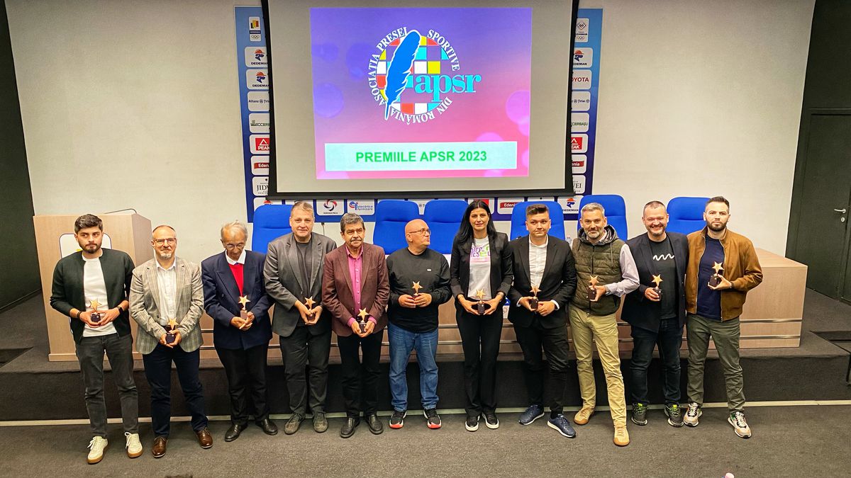 Premiile Gazetăriei Sportive 2023 » Alexandru Barbu, realizatorul emisiunii GSP Live și reporter special al Gazetei, a primit trofeul pentru cel mai bun tânăr jurnalist al anului