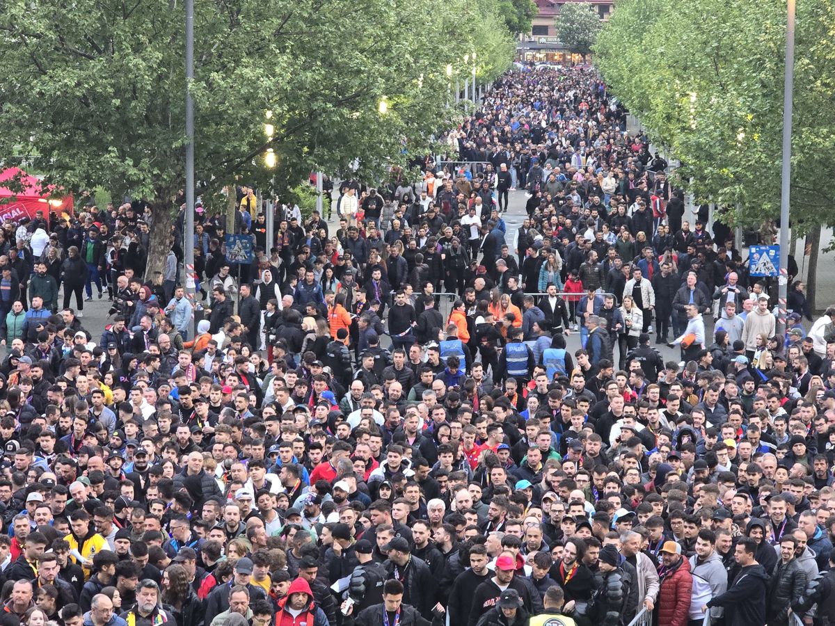 Imagini dinainte de FCSB - Rapid