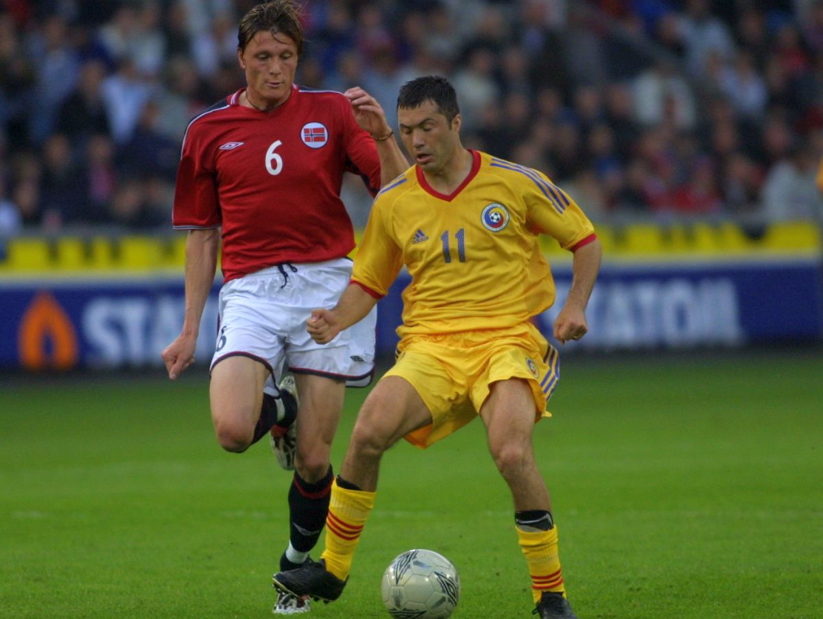 Cobra #50 » Geniul rebel Adrian Ilie a împlinit 50 de ani. Fotografii spectaculoase, dezvăluiri și regrete: „Publicul mă venera... E cea mai mare greșeală a carierei mele”