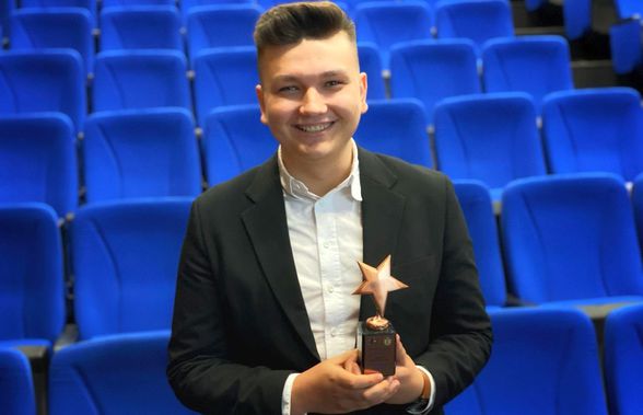 Premiile Gazetăriei Sportive 2023 » Alexandru Barbu, realizatorul emisiunii GSP Live și reporter special al Gazetei, a primit trofeul pentru cel mai bun tânăr jurnalist al anului