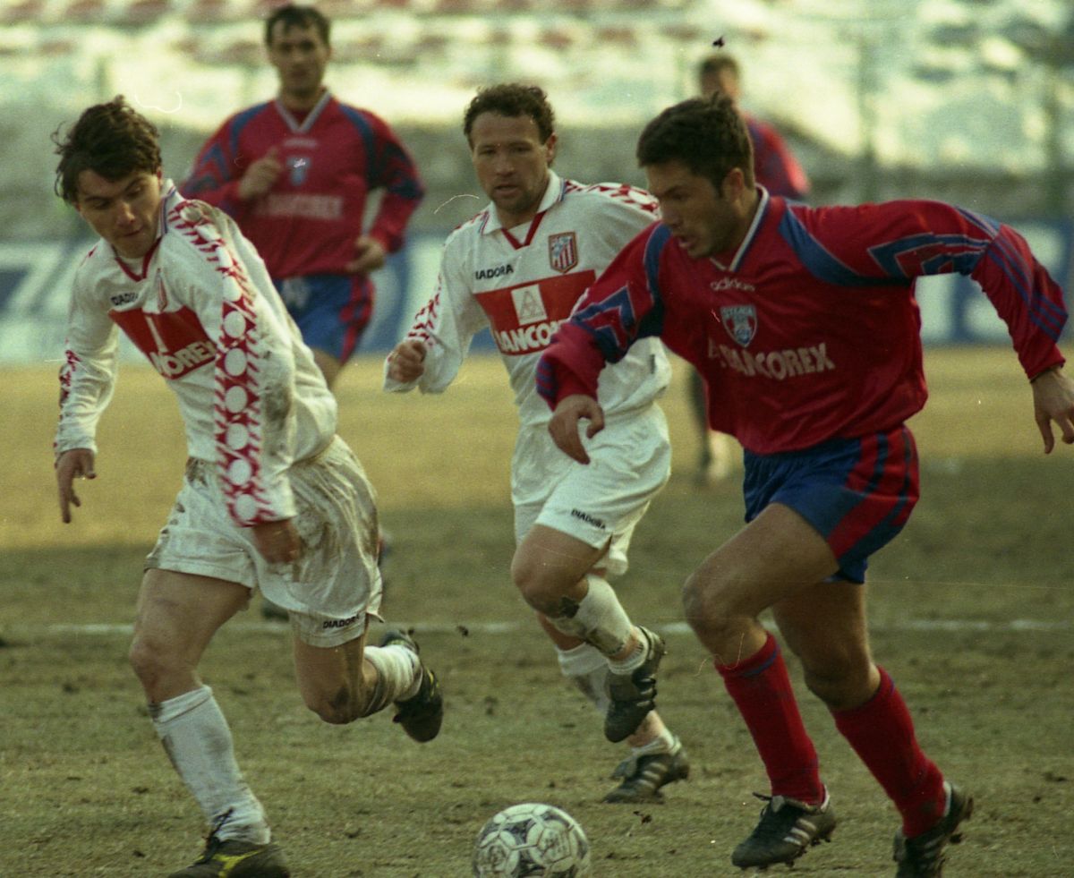 Cobra #50 » Geniul rebel Adrian Ilie a împlinit 50 de ani. Fotografii spectaculoase, dezvăluiri și regrete: „Publicul mă venera... E cea mai mare greșeală a carierei mele”