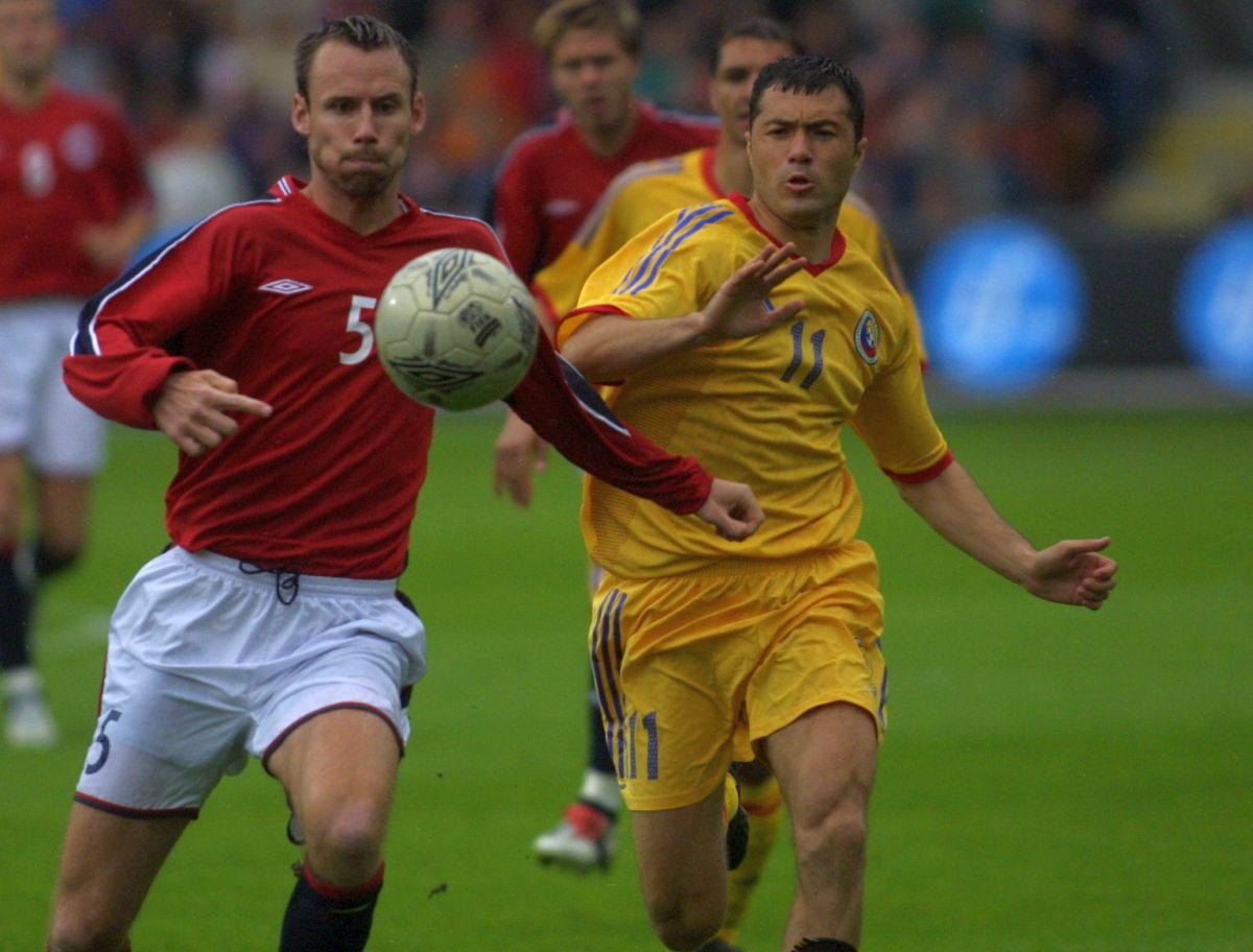 Cobra #50 » Geniul rebel Adrian Ilie a împlinit 50 de ani. Fotografii spectaculoase, dezvăluiri și regrete: „Publicul mă venera... E cea mai mare greșeală a carierei mele”