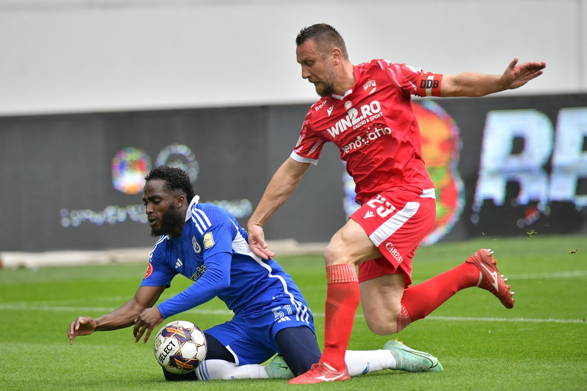 FCU Craiova - Dinamo, imagini de meci