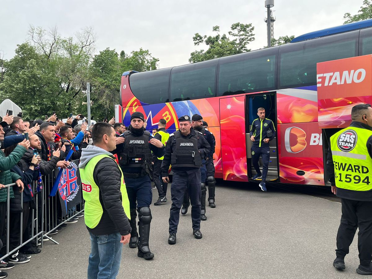 Imagini dinainte de FCSB - Rapid