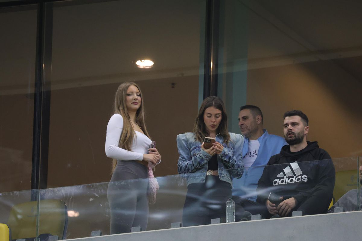 Numărul oficial de spectatori prezenți la FCSB - CFR Cluj » Cine a atras privirile pe Arena Națională: o prezență nelipsită și un „maratonist” al zilei