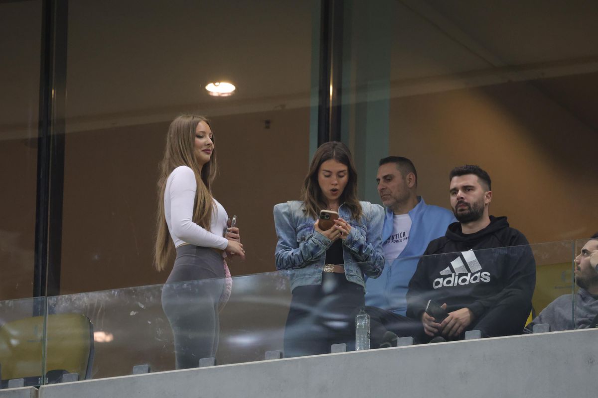 Numărul oficial de spectatori prezenți la FCSB - CFR Cluj » Cine a atras privirile pe Arena Națională: o prezență nelipsită și un „maratonist” al zilei