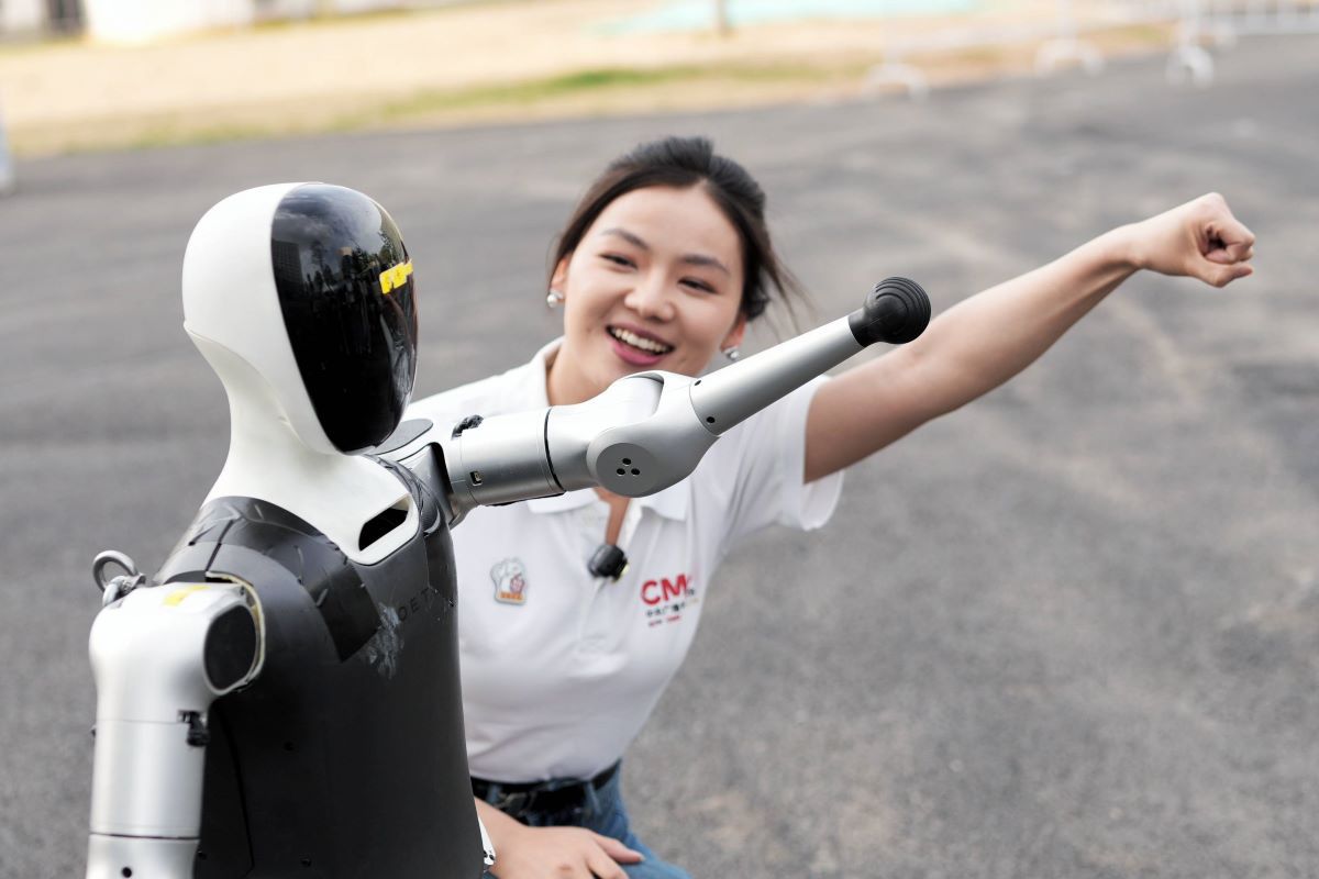 Primul semimaraton cu roboți umanoizi s-a disputat la Beijing