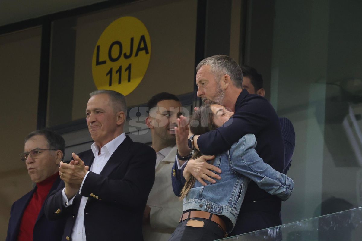 Numărul oficial de spectatori prezenți la FCSB - CFR Cluj » Cine a atras privirile pe Arena Națională: o prezență nelipsită și un „maratonist” al zilei