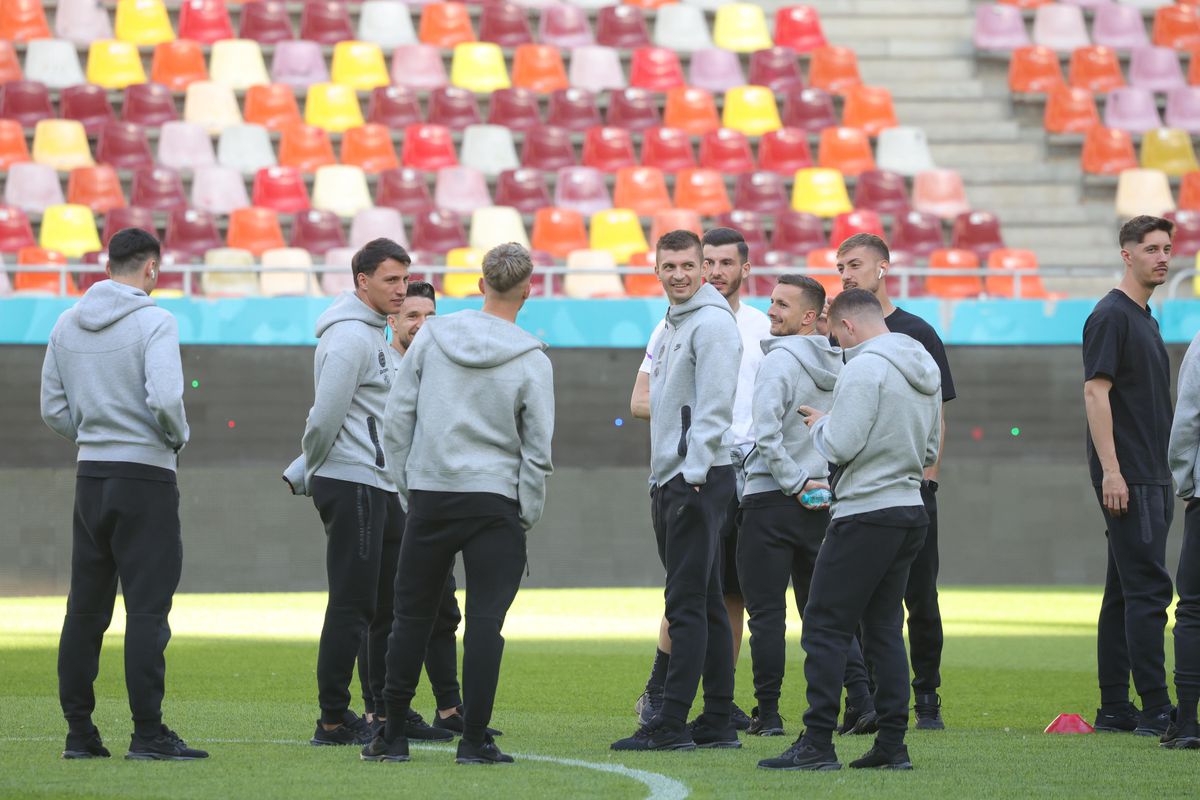 Imagini de la încălzire înainte de FCSB - CFR Cluj