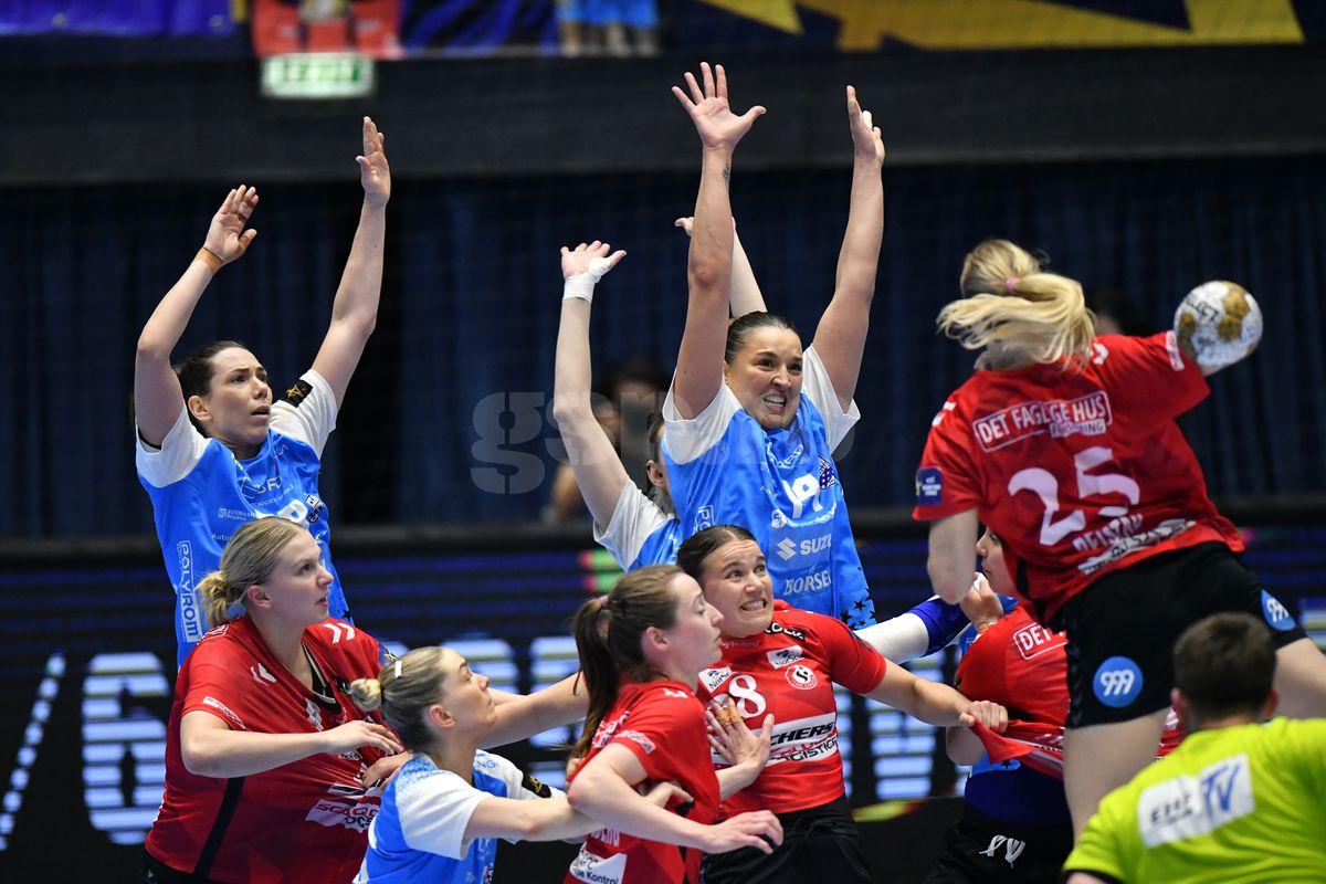 Crina Pintea, emoționată după primul pas făcut spre Final Four-ul Ligii Campionilor la handbal feminin: „Am avut pielea de găină tot meciul”