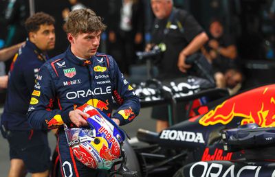După ce a pierdut victoria în Arabia Saudită, Verstappen a rostit doar 46 cuvinte după cursă: „Voi fi scurt!”