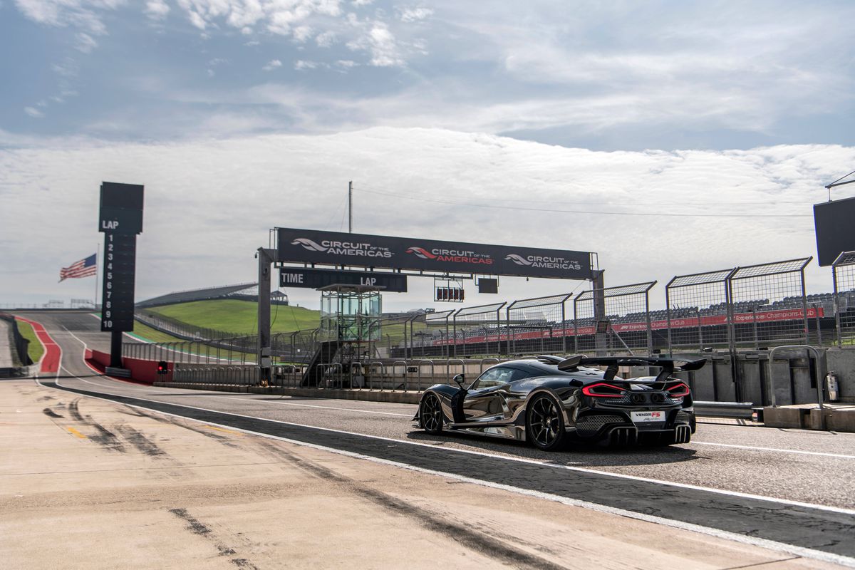 Mașini care folosesc fibra de carbon