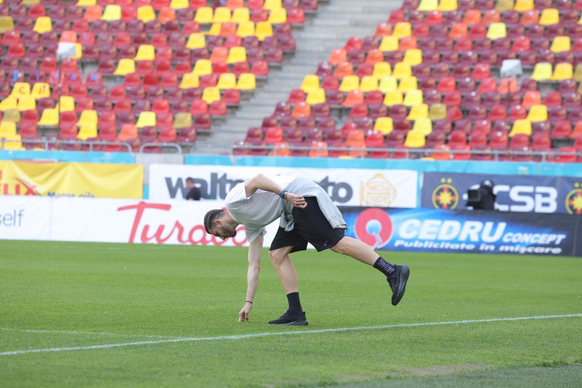 Imagini de la încălzire înainte de FCSB - CFR Cluj