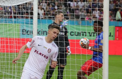 Ce paradox pentru Dan Petrescu! Capitolul la care CFR Cluj este ULTIMA dintre echipele din play-off