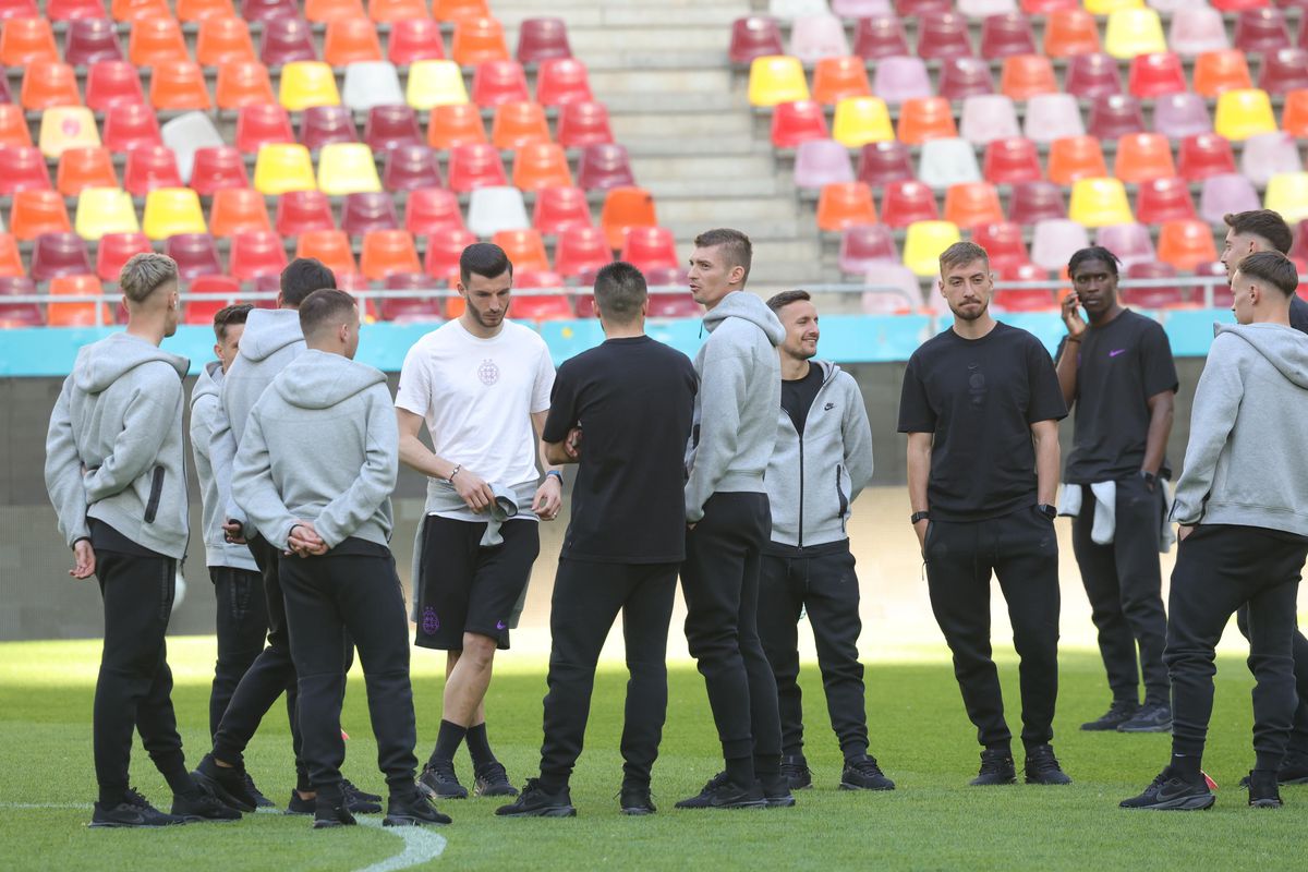 Imagini de la încălzire înainte de FCSB - CFR Cluj