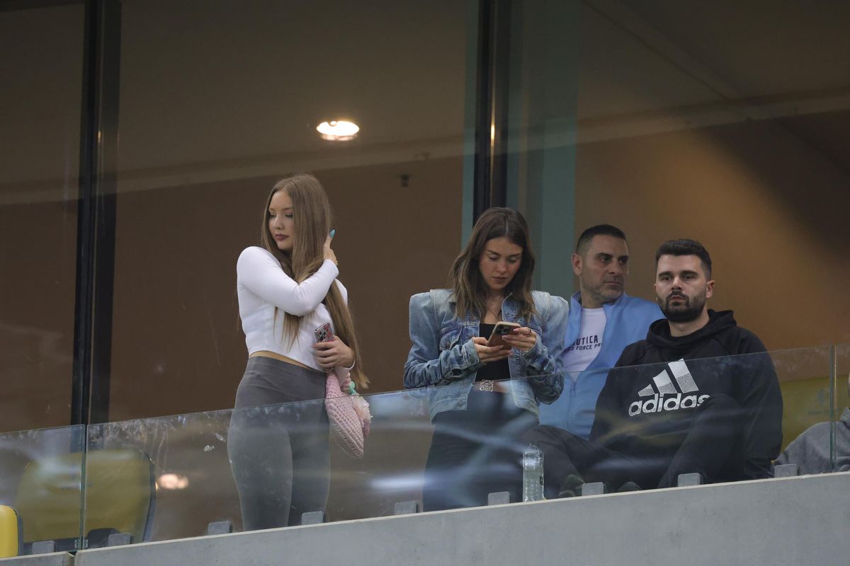 Nume cunoscute în tribunele Arenei Naționale la FCSB - CFR Cluj