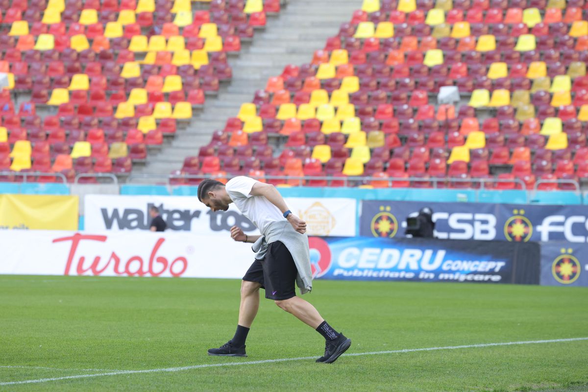 Imagini de la încălzire înainte de FCSB - CFR Cluj