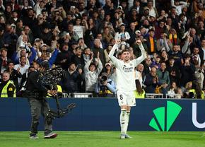 Eurogolul lui Valverde o păstrează pe Real Madrid în lupta pentru titlul din LaLiga