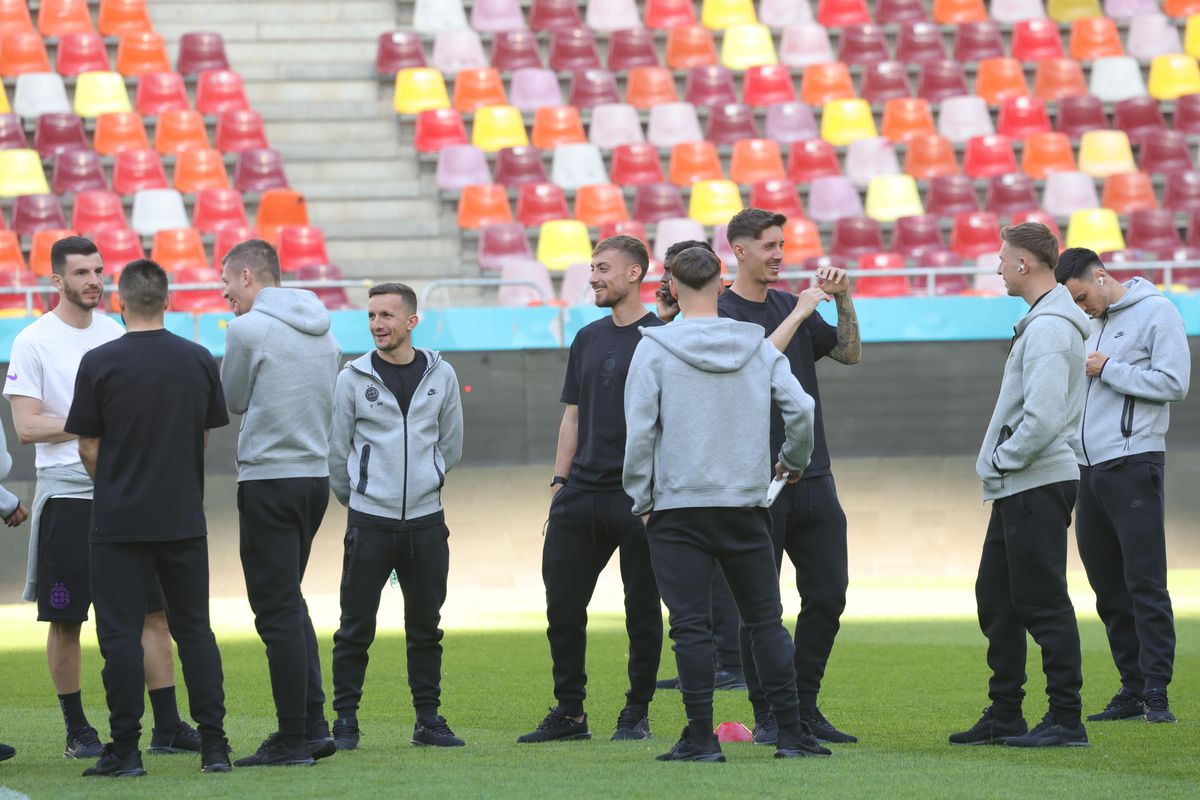 Imagini de la încălzire înainte de FCSB - CFR Cluj