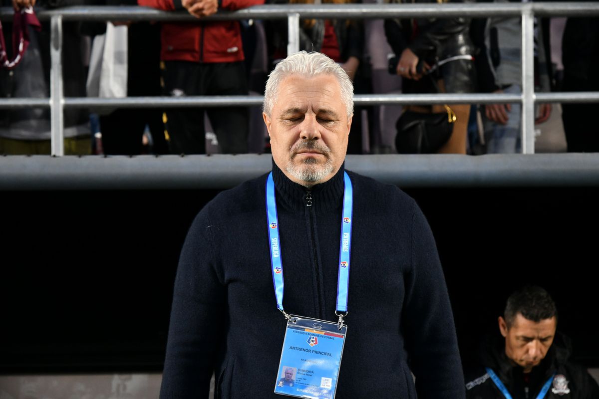 Incredibil ce a apărut pe ecusonul lui Șumudică la Rapid - U Cluj » Detaliul surprins de fotograful Gazetei