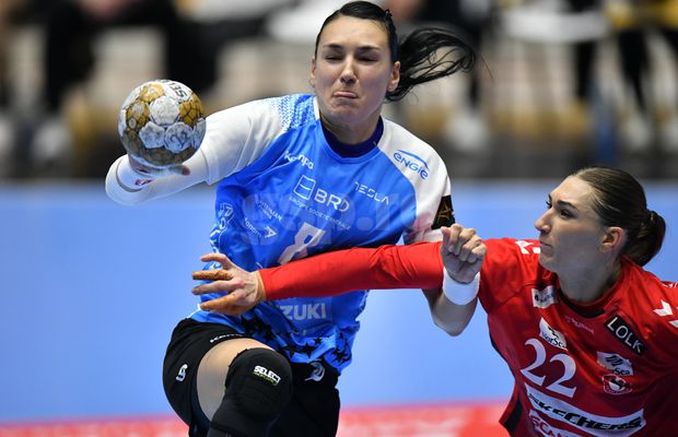 Final dramatic în CSM București - Esbjerg » Revenire fantastică în repriza a doua într-un meci special pentru Cristina Neagu