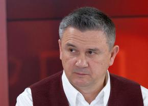 „Un bufon, un măscărici!” » Balaj nu s-a abținut în ziua de Paști: „A mâncat o pâine la CFR”