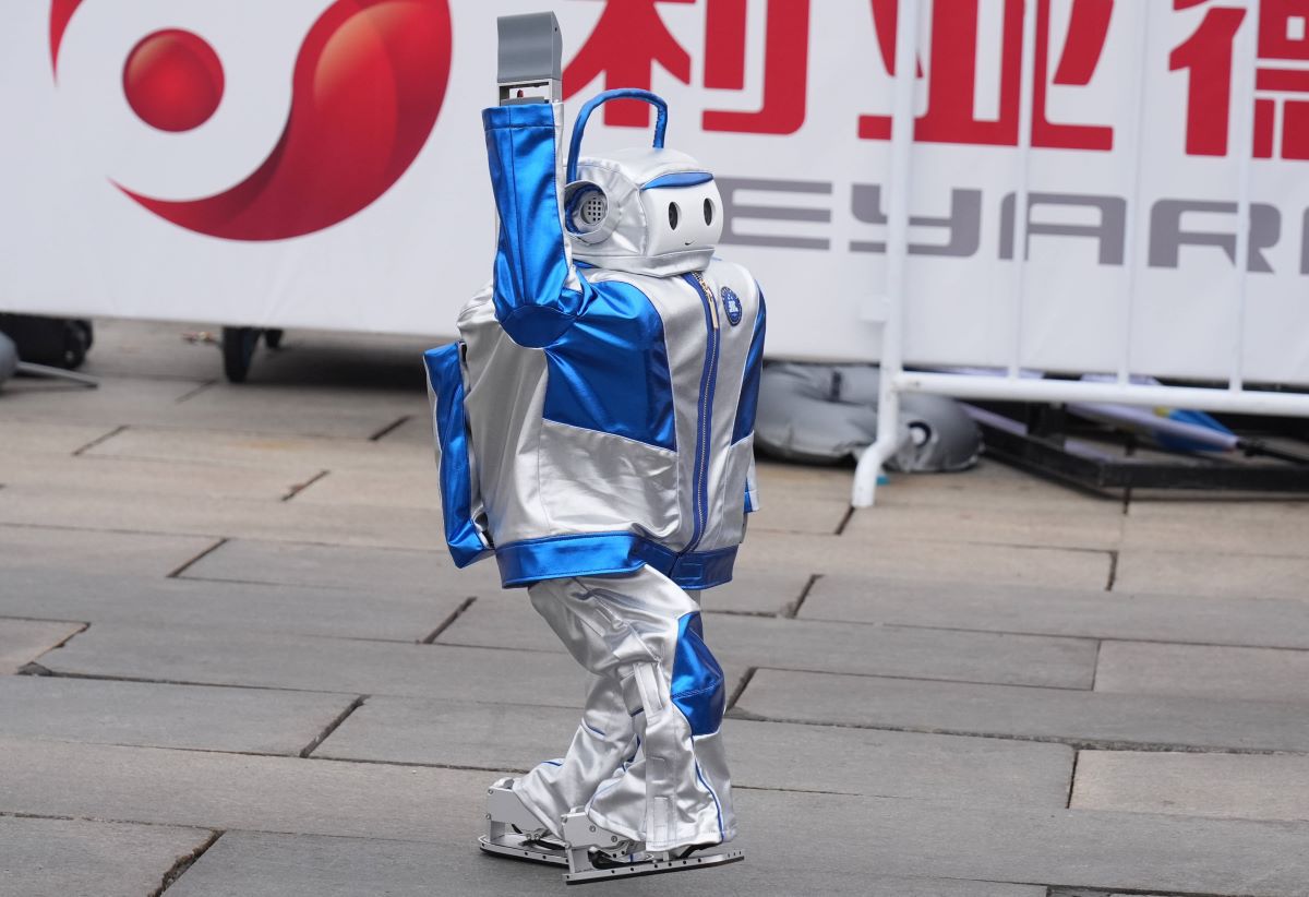 Primul semimaraton la care au participat roboți umanoizi s-a disputat în China » Ce timpi s-au înregistrat la final
