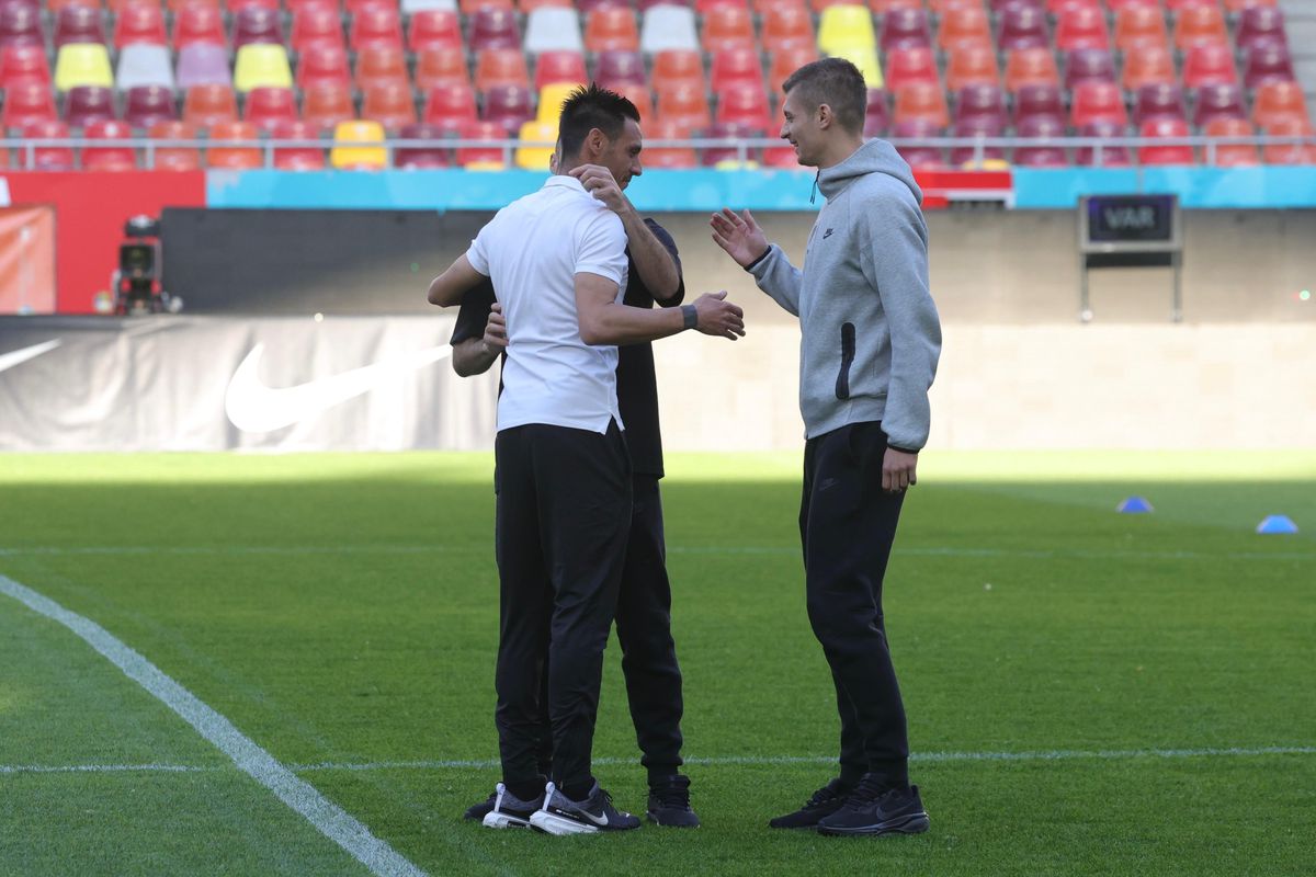 Imagini de la încălzire înainte de FCSB - CFR Cluj