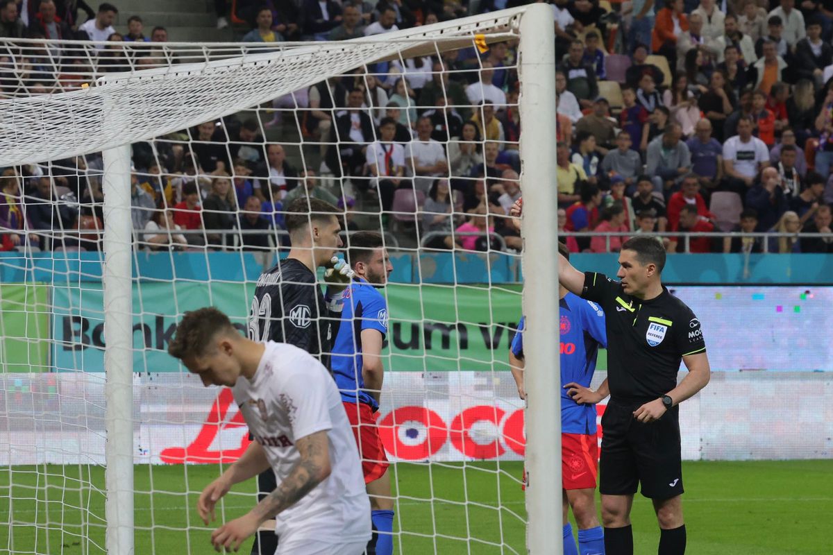 Ce paradox pentru Dan Petrescu! Capitolul la care CFR Cluj este ULTIMA dintre echipele din play-off