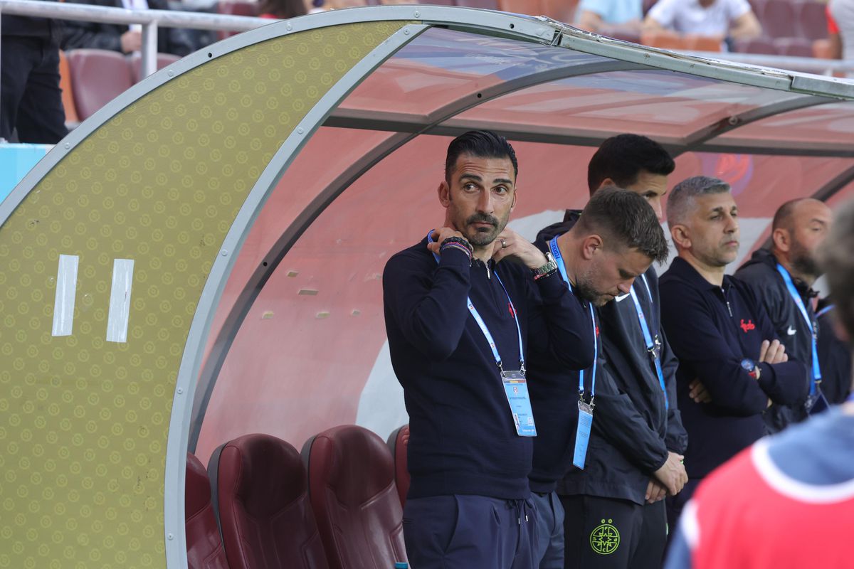 Imagini în premieră în Superliga » Cum au fost surprinși Elias Charalambous și Dan Petrescu înainte de FCSB - CFR Cluj