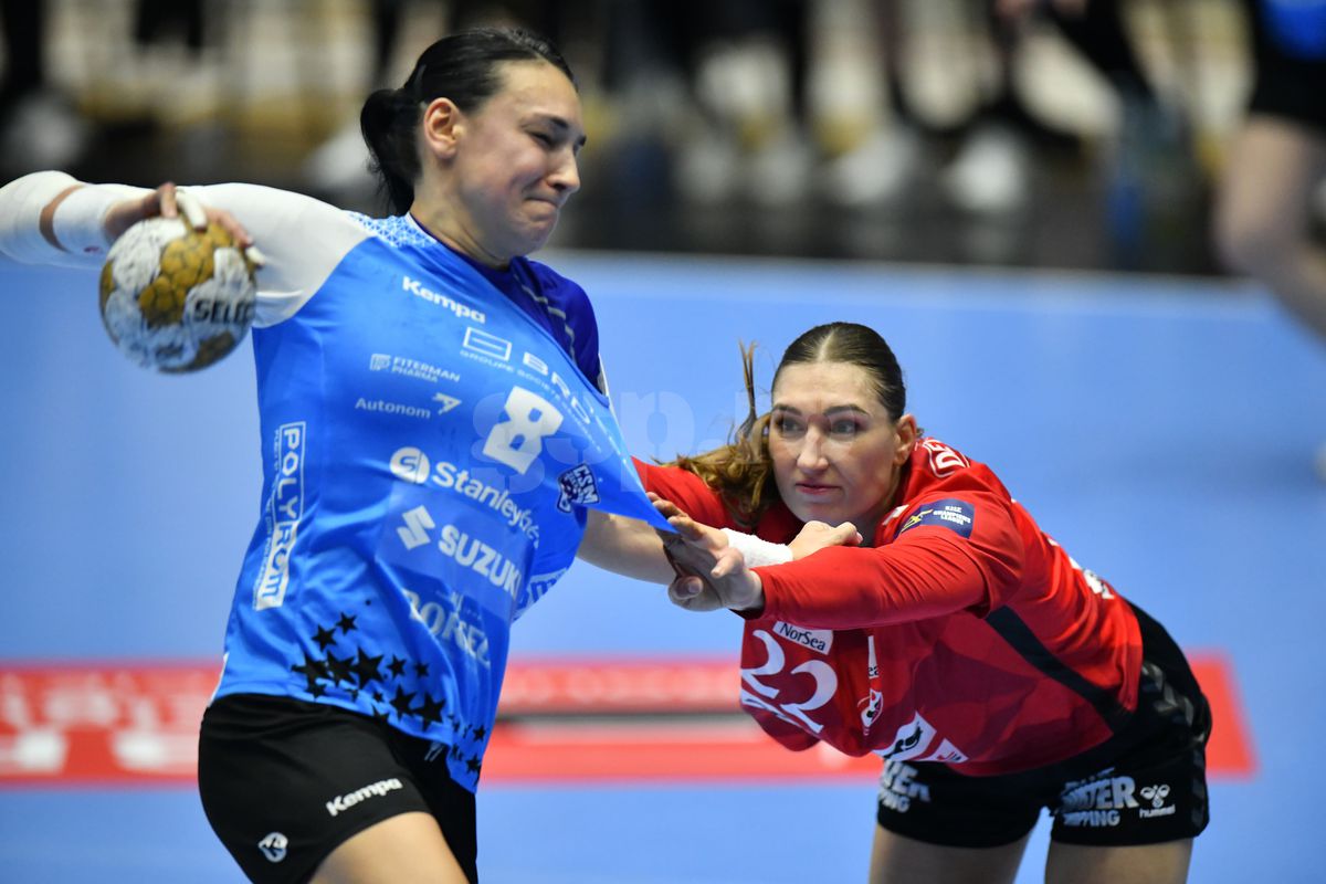 Final dramatic în CSM București - Esbjerg » Revenire fantastică în repriza a doua într-un meci special pentru Cristina Neagu