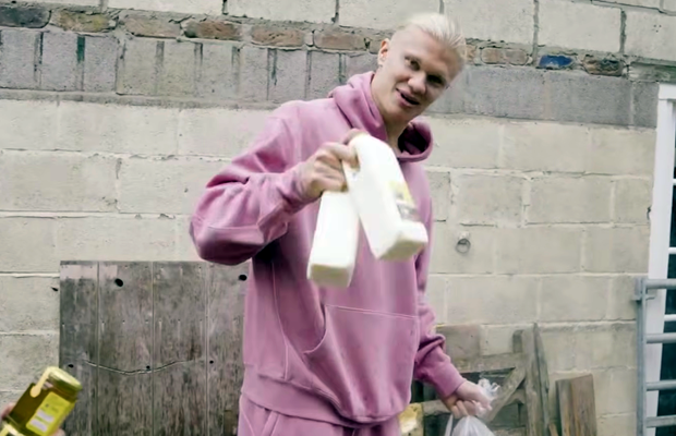 Dieta monstruoasă a lui Erling Haaland » Consumă 6000 de calorii pe zi: „Dacă vaca a mâncat aici, eu îi mănânc inima și ficatul”