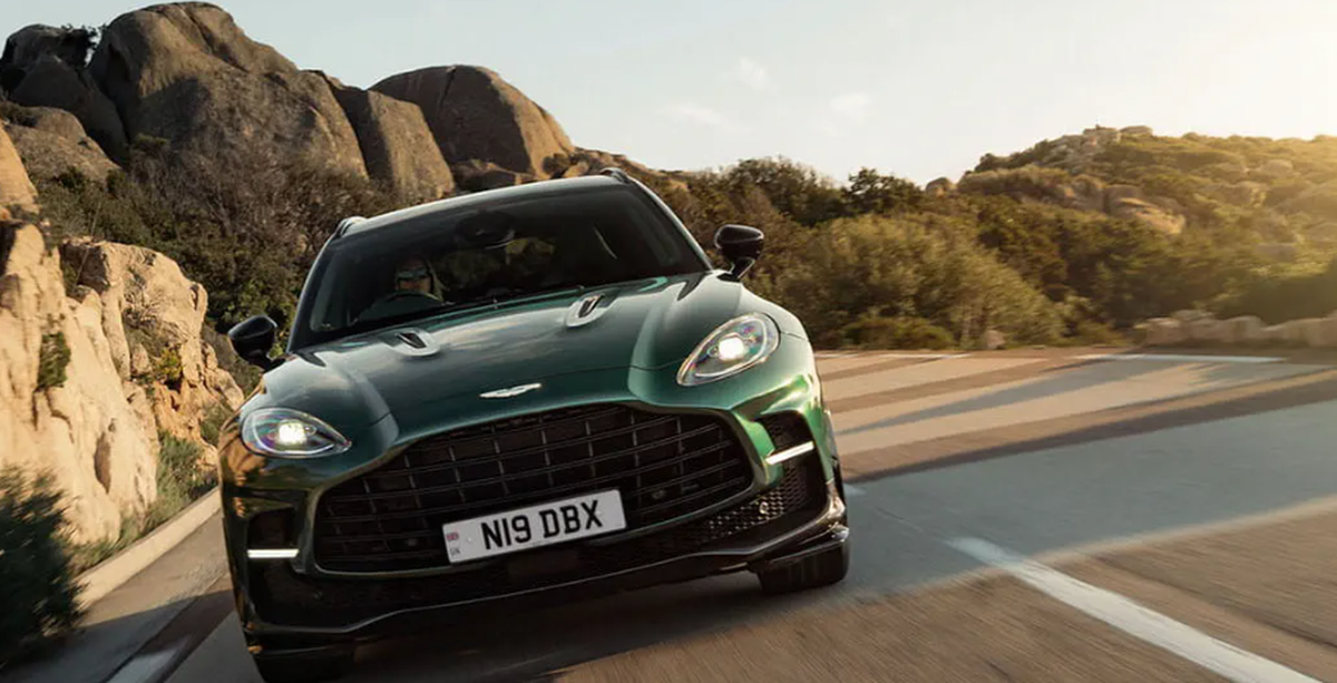 Denis Alibec, o nouă achiziție de lux! A apărut la Farul - FCSB cu o „bestie” de peste 200.000 de euro