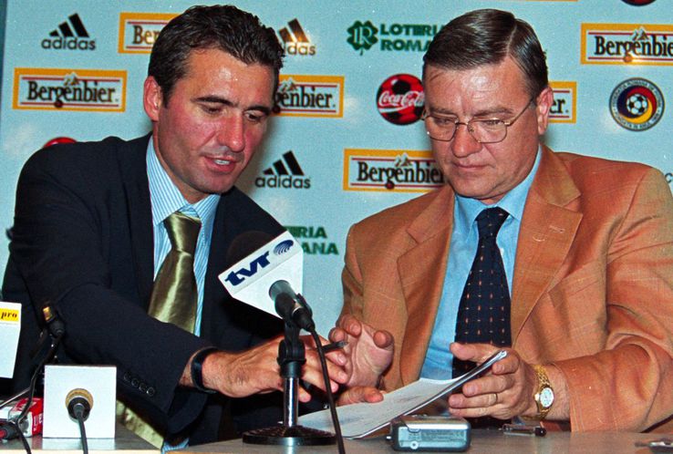 Gică Hagi și instalarea la națională din 2001 / FOTO: Gazeta Sporturilor