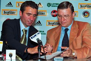 Gică Hagi selecționer, atunci și acum » Fraza celebră rostită de „Rege” când a fost instalat prima oară la națională + Lumea de atunci NU mai există