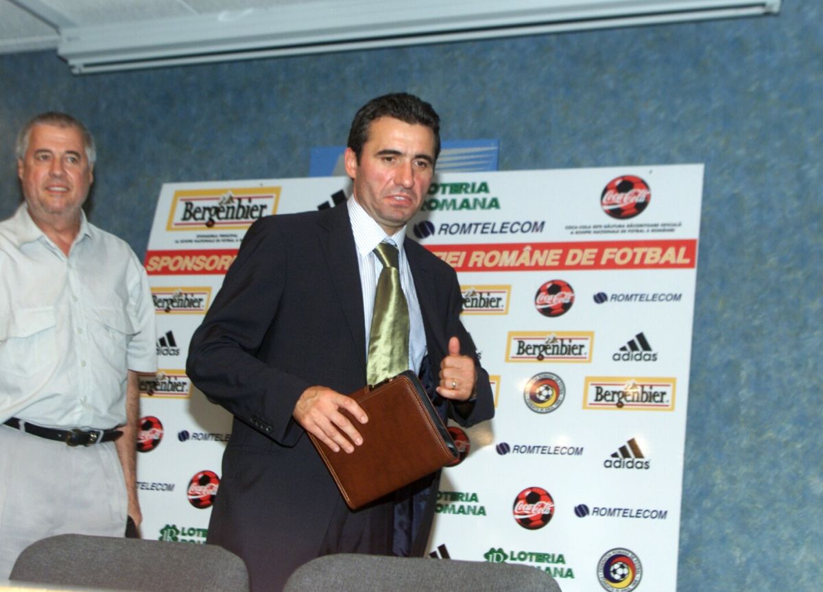 Gică Hagi, selecționer în 2001 - imagini cu „Regele” dintr-o epocă dispărută astăzi