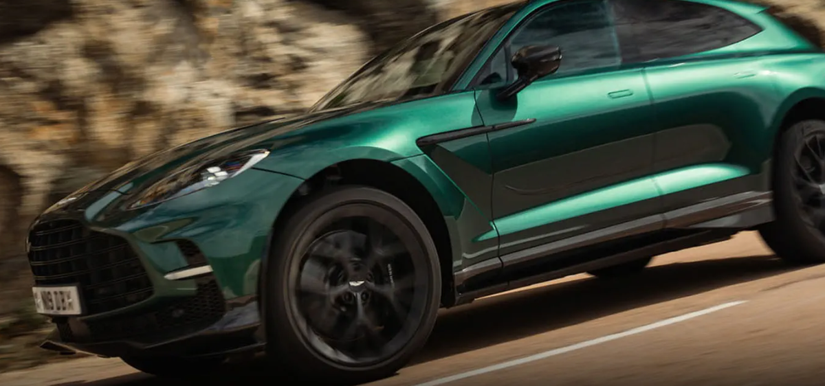 Denis Alibec, o nouă achiziție de lux! A apărut la Farul - FCSB cu o „bestie” de peste 200.000 de euro