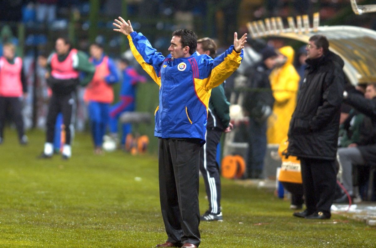 Gică Hagi selecționer, atunci și acum » Fraza celebră rostită de „Rege” când a fost instalat prima oară la națională + Lumea de atunci NU mai există