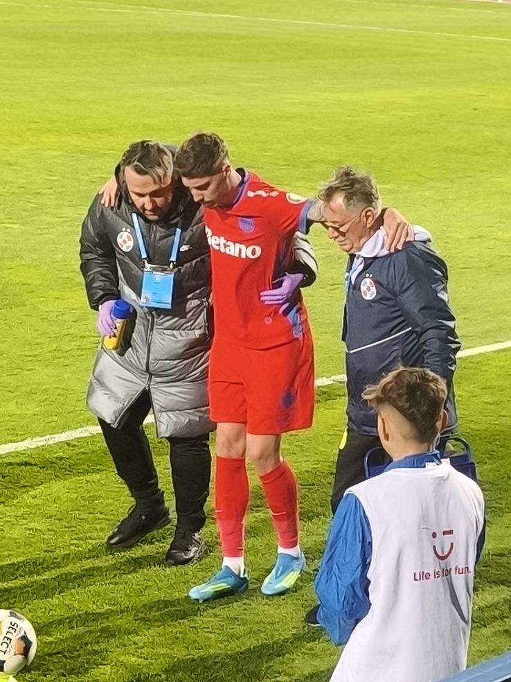 David Miculescu s-a accidentat în Farul - FCSB // FOTO: Ionuț Coman (GSP.ro)